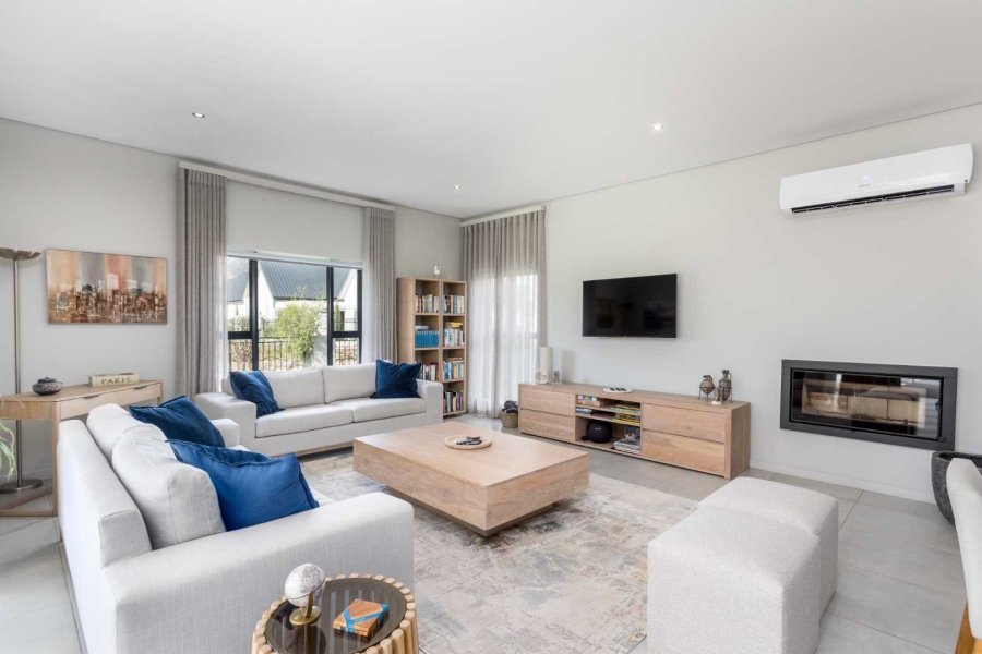 4 Bedroom Property for Sale in Val De Vie Estate Western Cape